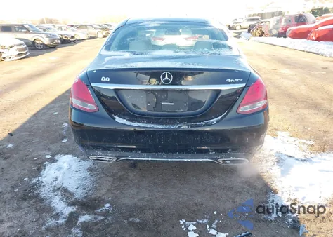 2015 Mercedes-Benz C 300 4Matic из США, поврежденный, VIN 55SWF4KB0FU007747